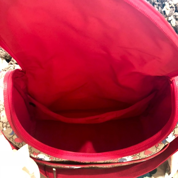 Authentic Gucci red GG Supreme ducks DIAPER Bag - Picture 8 of 8